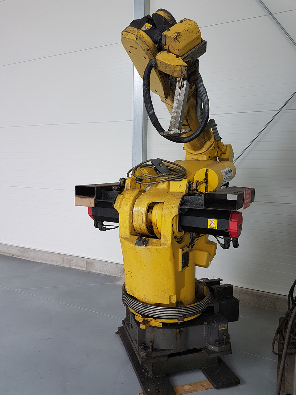 FANUC S-420 i F铸造机器人，二手HR1815