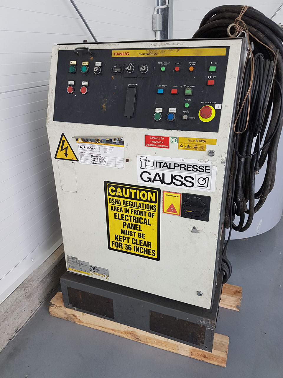 FANUC S-420 i F铸造机器人，二手HR1815